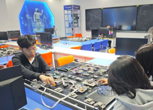 重量轻质倾向部分课程简略书本搬迁互动性实践性不足