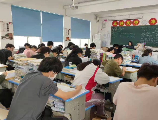 针对性教育质量的进步终究表现在学生学业成绩和归纳素养上 针对性教育质量的进步终究表现在学生学业成绩和归纳素养上
